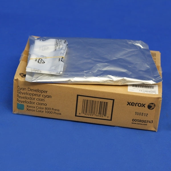Девелопер голубой (cyan) XEROX 005R00743 для COLOR1000